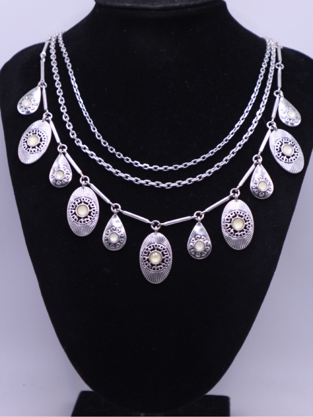 Lucky Brand Silver Multi-Layer Pendant Necklace with Cream Accents 18-20”